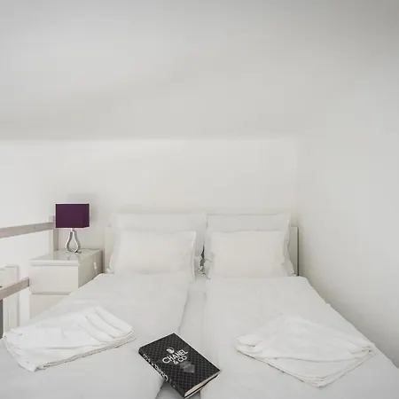 Apartman Sunset Square Studio With Gallery